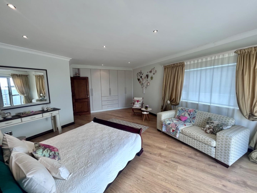 4 Bedroom Property for Sale in Jeffreys Bay Central Eastern Cape